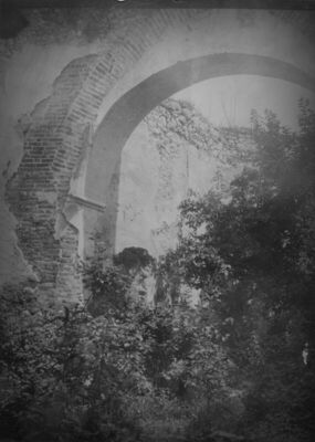 Hrastovica (Petrinja) - Kapela Sv. Duha u ruševinama, unutra