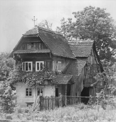 Gušće (Sisak) - Katnica kbr. 62 sa zatvorenim stubištem