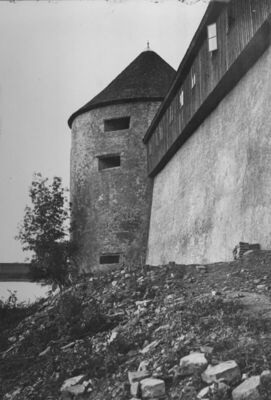 Sisak - Stari grad - Detalj:, sjeverozapadna kula s popravlj