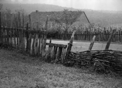 Lovska (Novska) - Način ograđivanja zemljanih površina drven