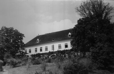 Popovača - Upravna zgrada posjeda Erdödy, sada bolnice za du