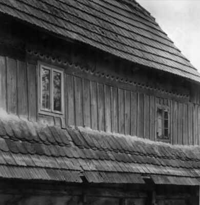 Bistrač (Sunja) - Bočno pročelje katnice, građene 1914. godi