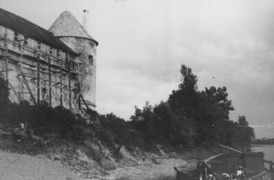 Sisak - Stari grad - Detalj: južna kula popravljena 1942. go