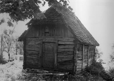 Nožinići (Dvor na Uni) - Zgrada Janje Nožinić, zabatno proče