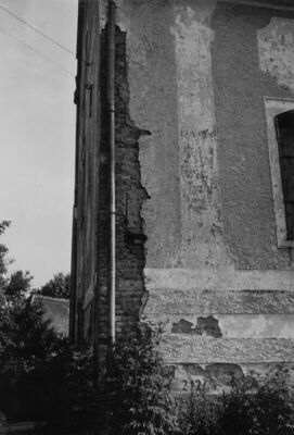 Pešćenica (Lekenik) - Župna crkva Sv. Marije, oštećenje na z