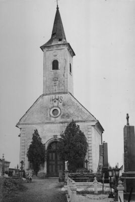 Sisak - Kapelica Sv. Kvirina na groblju, građena 1700. godin