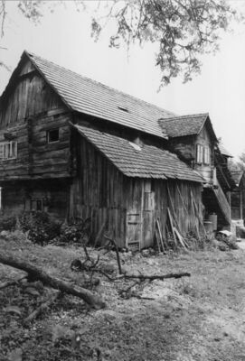 Hrastovica (Petrinja) - Stara drvena kuća, kbr. 76, građena 