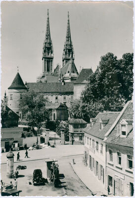 Nadbiskupski dvor