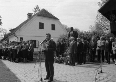 Obilježavanje desetogodišnjice smrti Josipa Broza Tita, Kumr