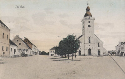 Stubica - Trg s crkvom