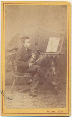 Mali violinist