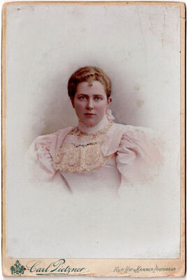 Portret djevojke