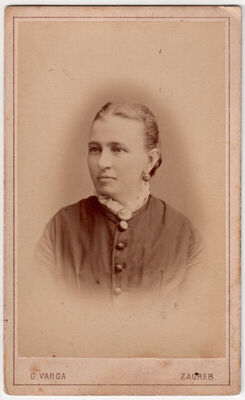 Gospođa s medaljonom