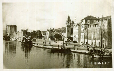 Trogir - Pogled na luku
