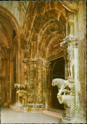Trogir - Radovanov portal