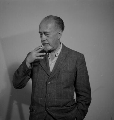 Profesor Uzorinac s cigaretom