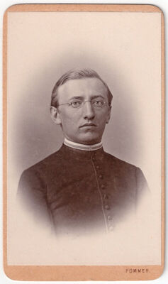 Dr. Felix Suk