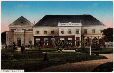 Sisak - Glavni trg i hotel "Val Kaptol"
