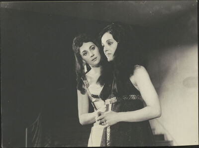 Antigona - 1973