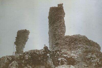 Bilaj (Gospić), detalj zida s istoka