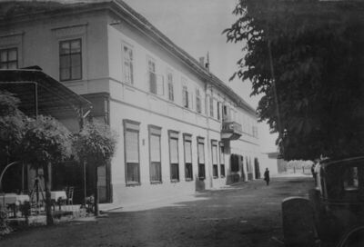 Sisak - Kuća „Veliki Kaptol“; pročelje sa strane Kupe