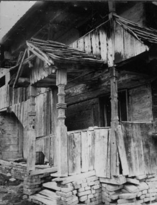 Repušnica (Kutina) - „Kapić“ - natkriveni ulaz u kuću, vlasn