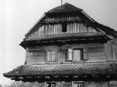 Krapje (Jasenovac) - Kuća kbr. 16, dio glavnog zabatnog proč