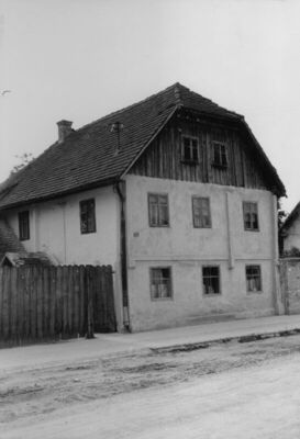 Petrinja - Brvnara katnica, ožbukana, na tavanskoj gredi 179