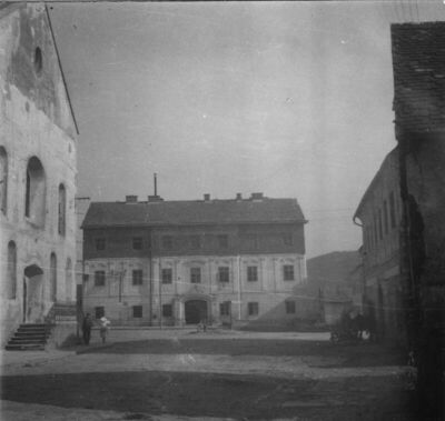 Hrvatska Kostajnica - Kuća Kotarskog narodnog odbora (KNO) -