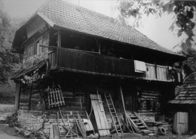 Ljeskovac (Dvor na Uni) - Kuća Adama Vukića I, drvena, na ka