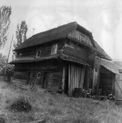Sunja (Palanka) - Pogled iz dvorišta na katnicu iz 19. stolj