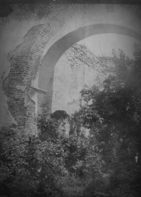 Hrastovica (Petrinja) - Kapela Sv. Duha u ruševinama, unutra