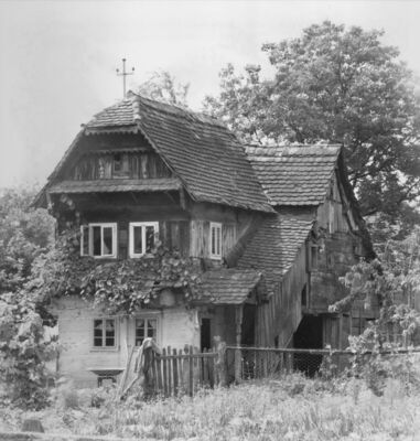 Gušće (Sisak) - Katnica kbr. 62 sa zatvorenim stubištem