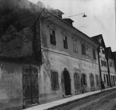 Hrvatska Kostajnica - Ulica Davorina Trstenjaka kbr. 30, uli