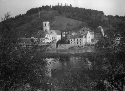 Hrvatska Kostajnica - Franjevačka crkva sv. Antuna Padovansk