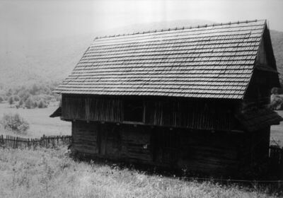 Komora (Dvor na Uni) - Štala u vlasništvu Petra Zorića