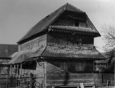 Krapje (Jasenovac) - Kuća br. 9, vlasnici Kata i Ivo Junaci,