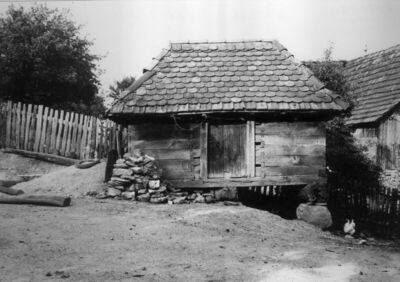 Kotarani (Dvor na Uni) - „Ambar“ Đure Lovrića