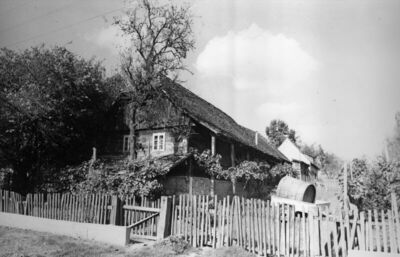 Osekovo (Popovača) - Stambena katnica s trijemom, situacija 
