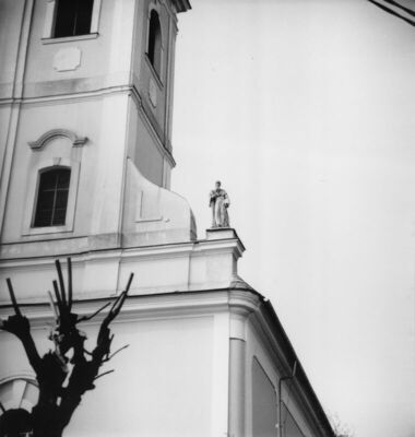 Petrinja - Župna crkva Sv. Lovre, dio glavnog pročelja