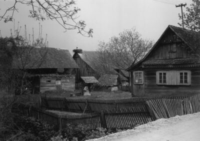 Lonja (Sisak) - Okućnica kuće kbr. 173 s drvenom prizemnicom