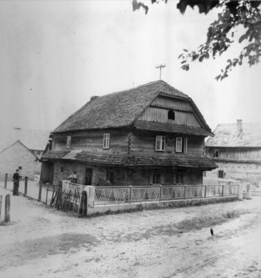 Gornja Letina (Sunja) - Drvena katnica kuće kbr. 34, vlasnik