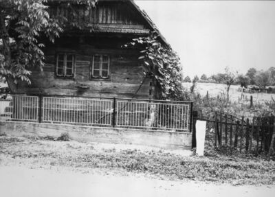 Greda Sunjska (Sunja) - Ulično pročelje kuće kbr. 155 u vlas