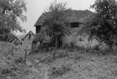 Hrastovica (Petrinja) - Stražnja strana tradicijske kuće kbr