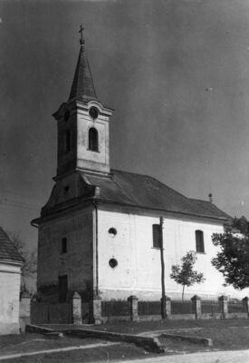 Međurić (Kutina) - Župna crkva sv. Nikole - Pogled na glavno