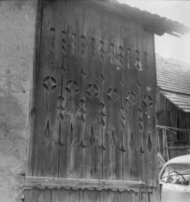 Odra Sisačka (Sisak) - Detalj zida obložen rezbarenom pregra
