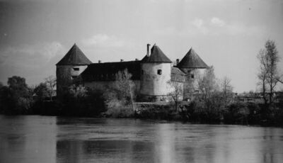 Sisak - Stari grad - Pogled s jugozapadne strane s Kupom, ju