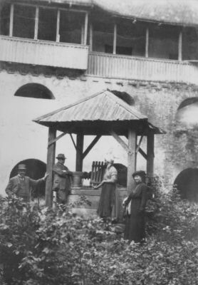 Sisak - Stari grad - Unutarnje dvorište, pogled prema sjever