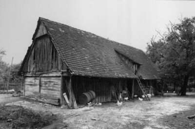 Hrastovica (Petrinja) - Štala - gospodarski objekt unutar ko