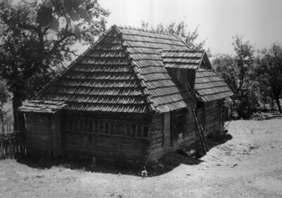Zut (Dvor na Uni) - Štala u vlasništvu Rade Drače